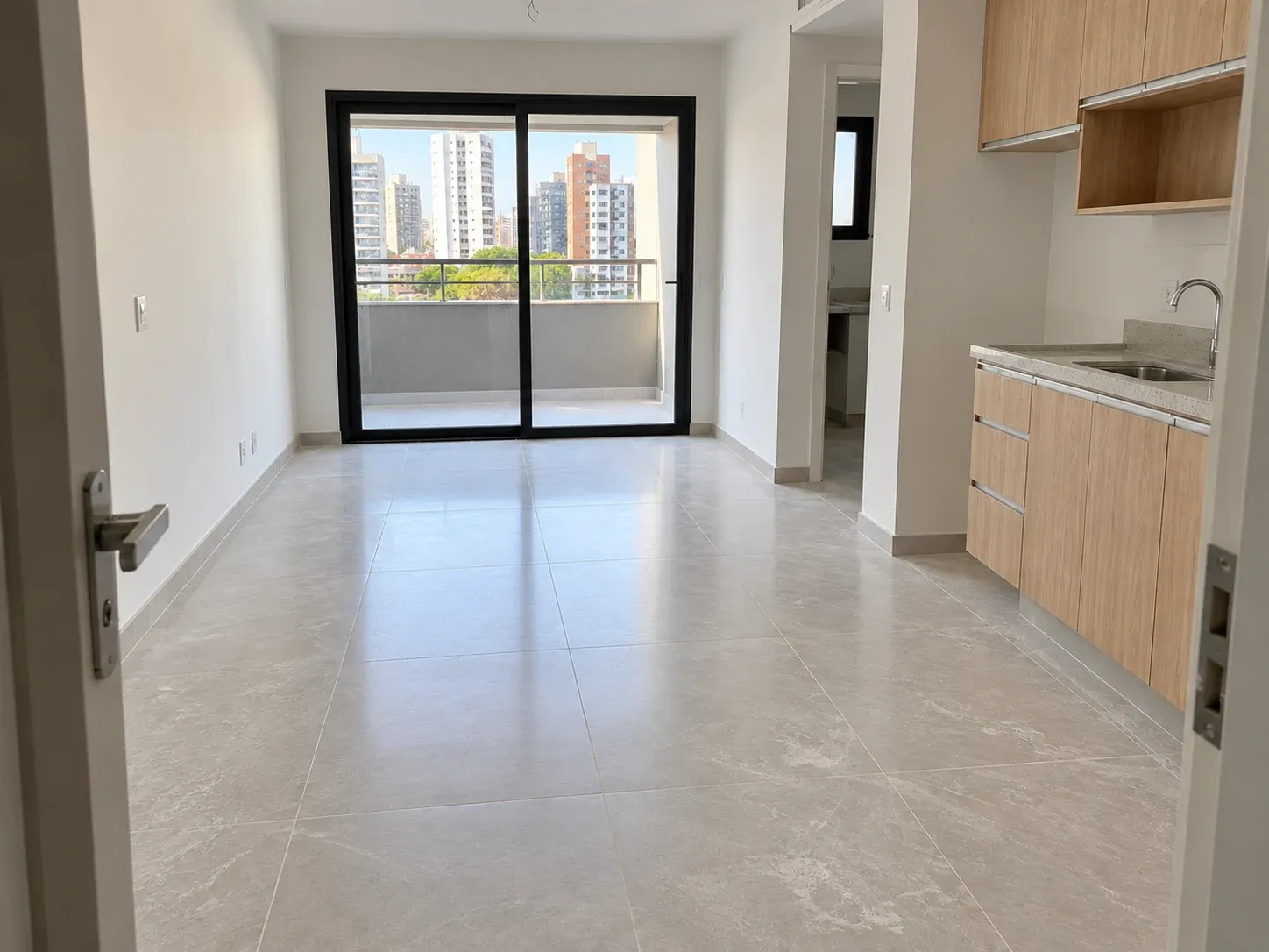 O mesmo apartamento após a limpeza, imagem ilustrativa